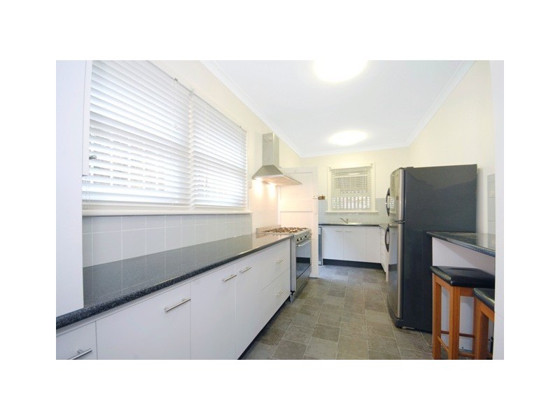 10 Barradine Street, Greenslopes QLD 4120