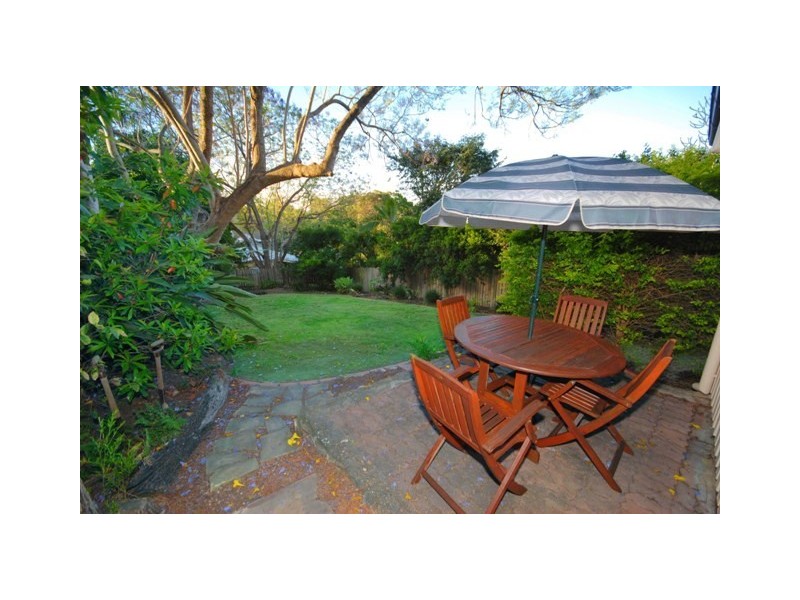 10 Barradine Street, Greenslopes QLD 4120