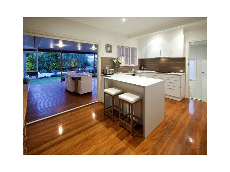 22 Elgar Street, Holland Park QLD 4121