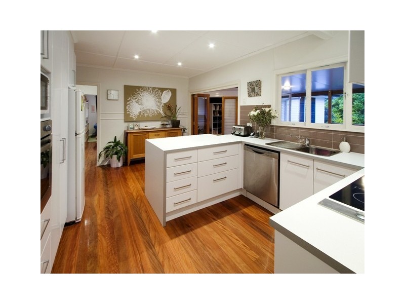 22 Elgar Street, Holland Park QLD 4121