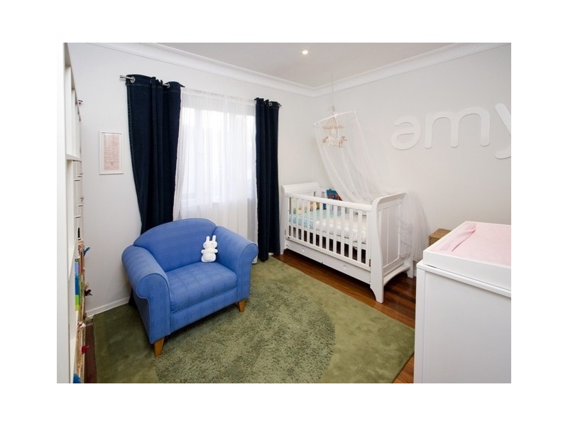 22 Elgar Street, Holland Park QLD 4121