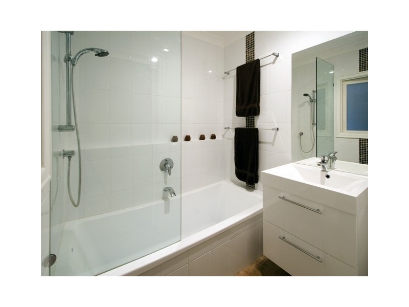 22 Elgar Street, Holland Park QLD 4121