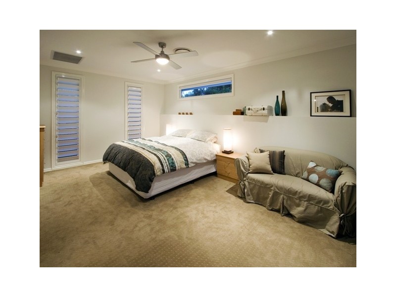 22 Elgar Street, Holland Park QLD 4121