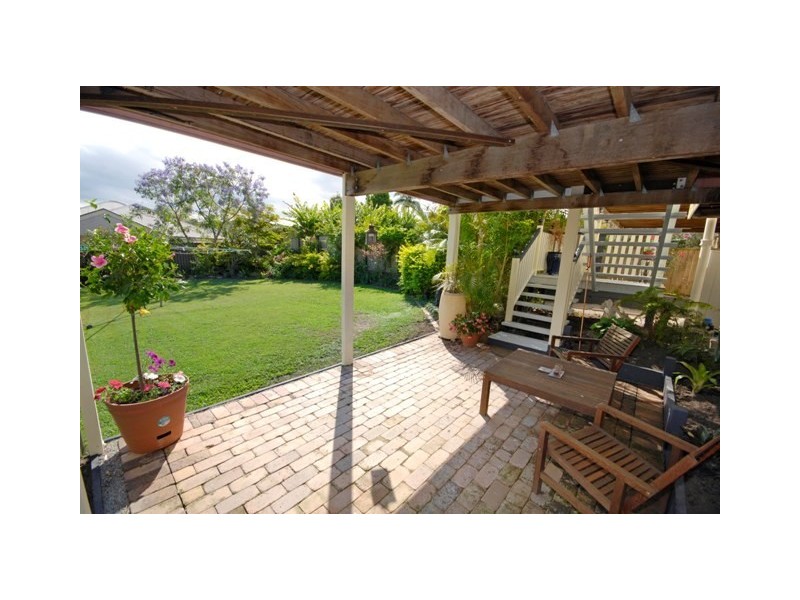 90 Bennetts Road, Camp Hill QLD 4152