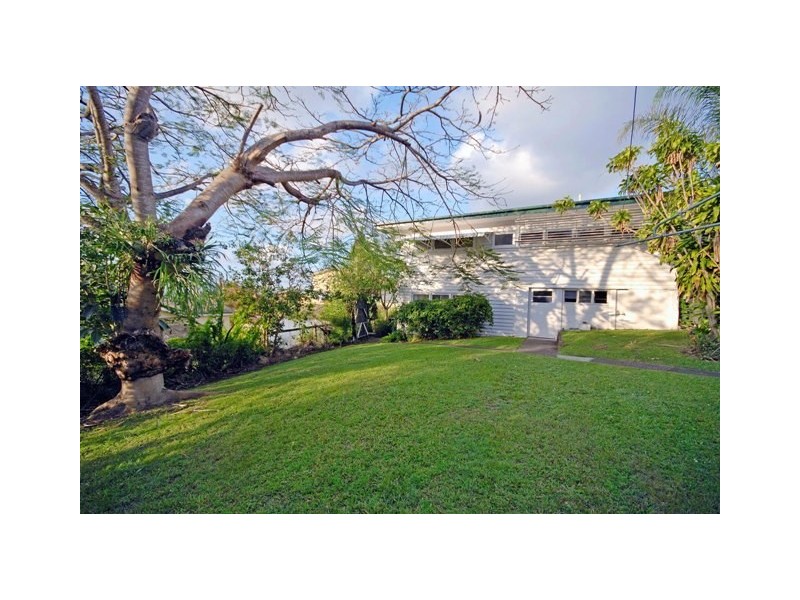 7 Spica Street, Coorparoo QLD 4151