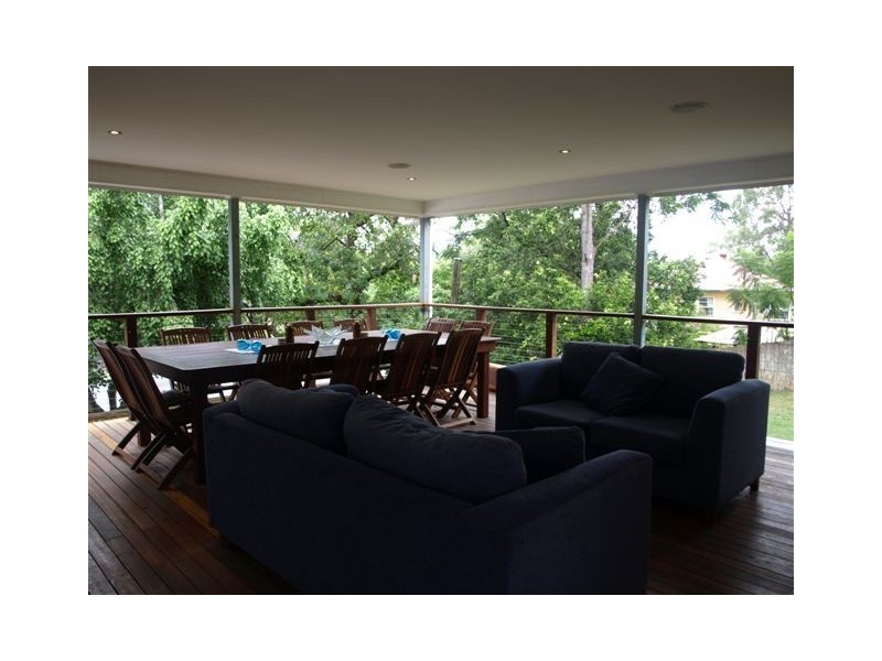 262 Bennetts Road, Norman Park QLD 4170