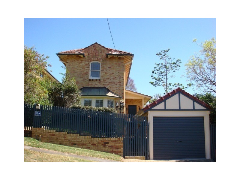 10 Barradine Street, Greenslopes QLD 4120