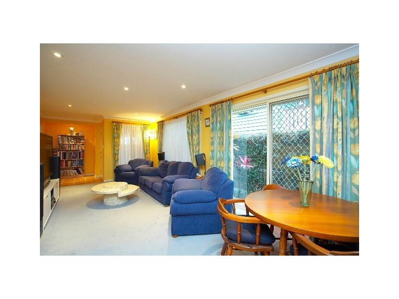 18 Lancaster Street, Coorparoo QLD 4151