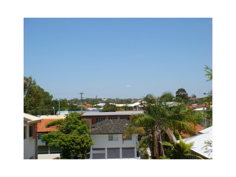 24 Cyril Street, Camp Hill QLD 4152