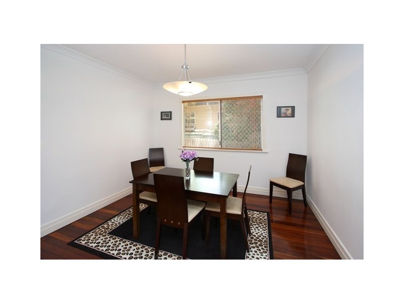 8 Meteor Street, Coorparoo QLD 4151