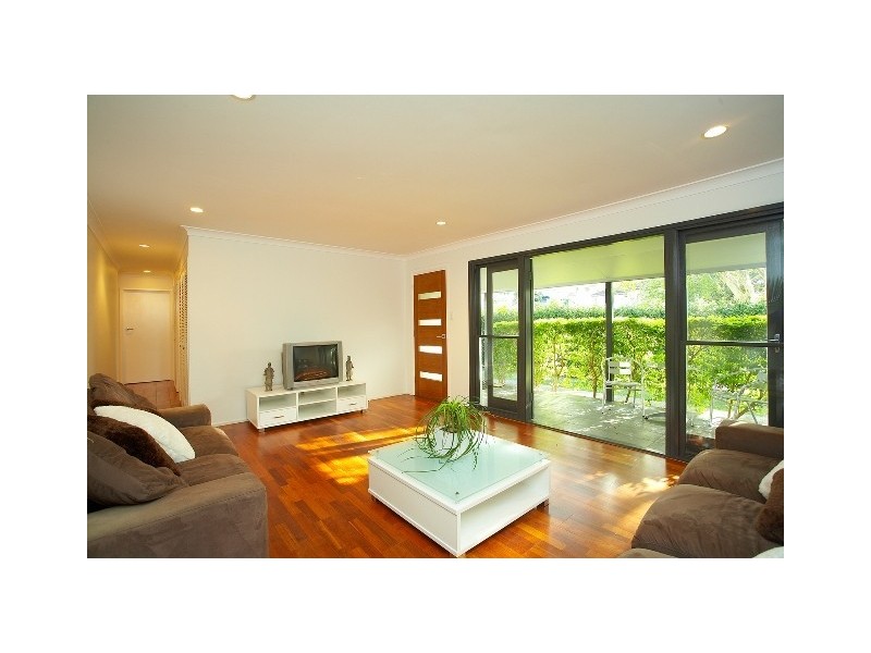 68 Lancaster Street, Coorparoo QLD 4151