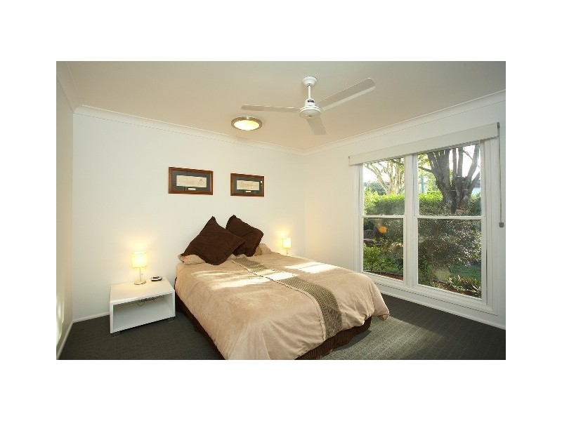 68 Lancaster Street, Coorparoo QLD 4151