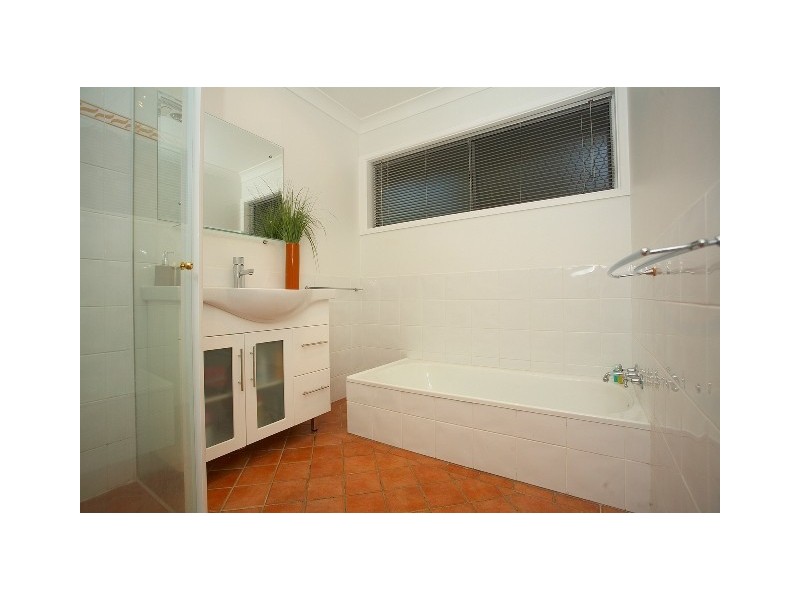 68 Lancaster Street, Coorparoo QLD 4151