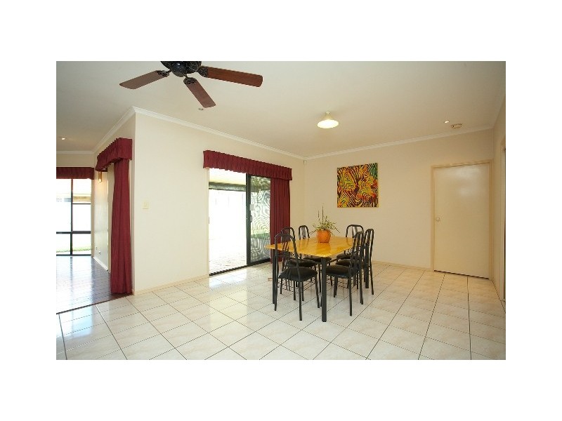 72 Silky Oak Crescent, Carindale QLD 4152