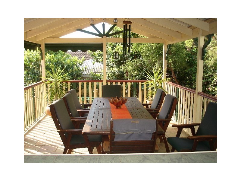 18 Thelma Street, Mount Gravatt East QLD 4122