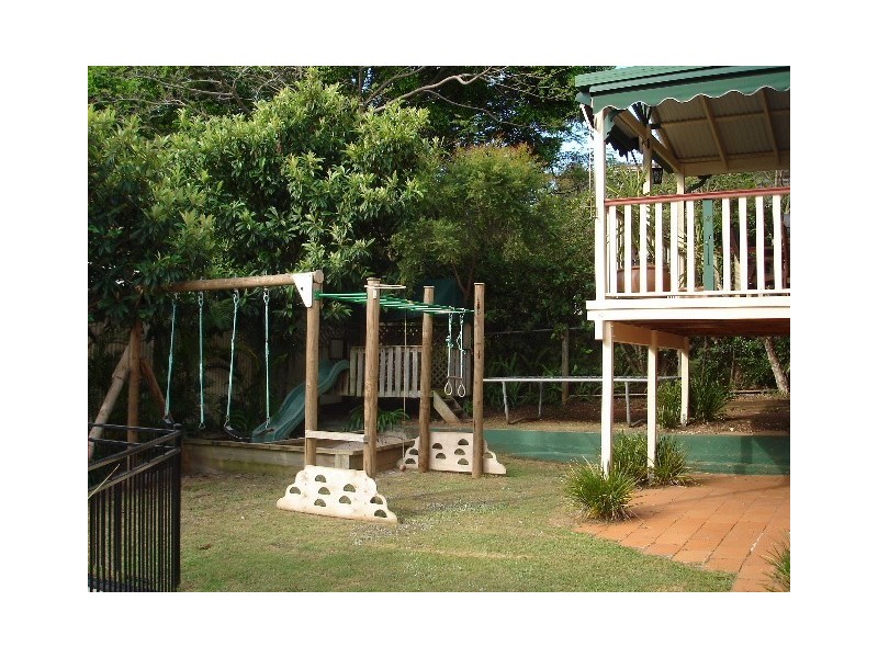 18 Thelma Street, Mount Gravatt East QLD 4122