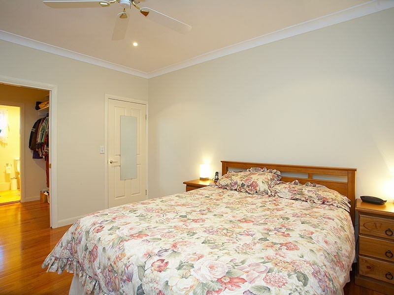 66 The Promenade, Camp Hill QLD 4152