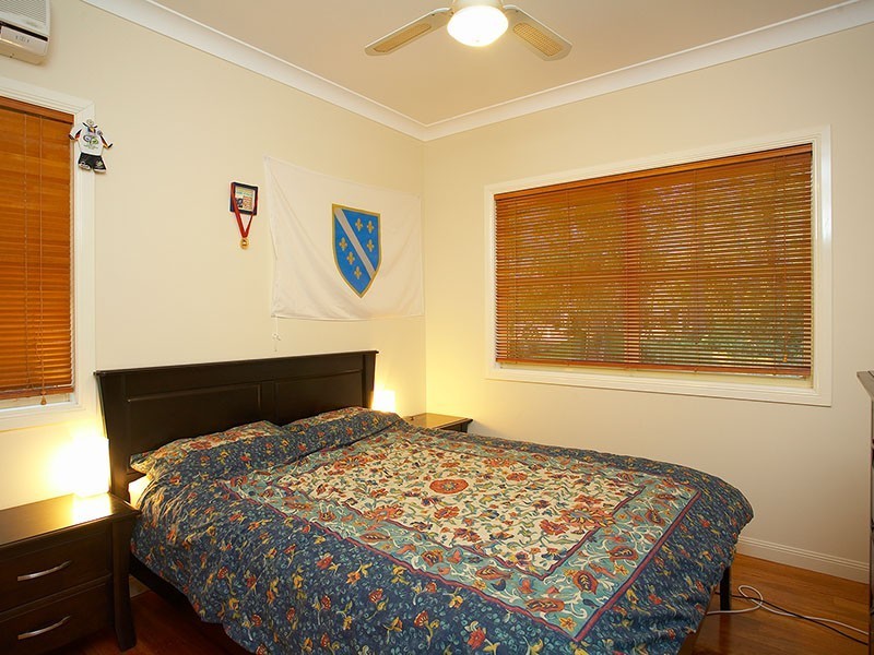 66 The Promenade, Camp Hill QLD 4152