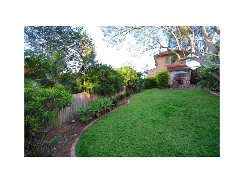 10 Barradine Street, Greenslopes QLD 4120