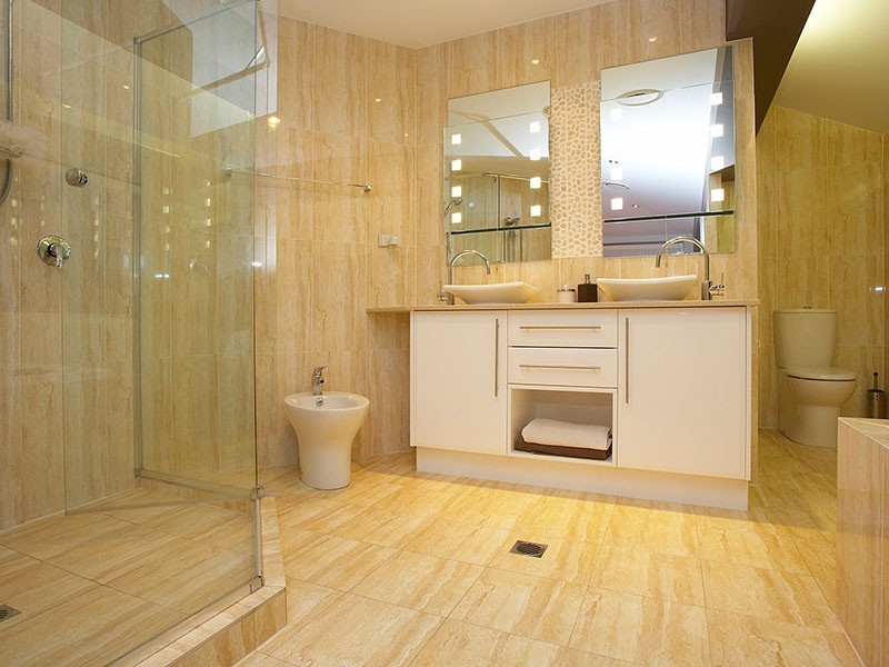 19 Garden Street, Greenslopes QLD 4120