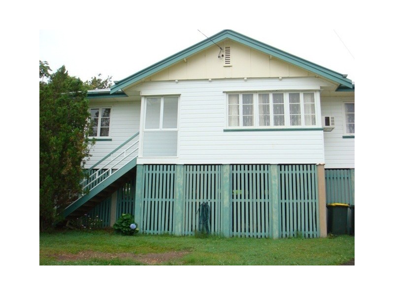 14 Diamond Street, Holland Park QLD 4121