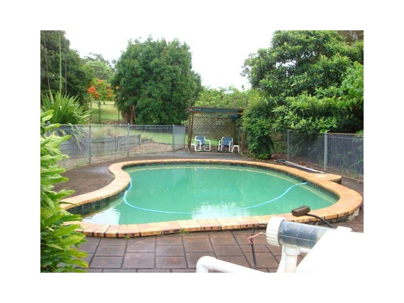 14 Diamond Street, Holland Park QLD 4121