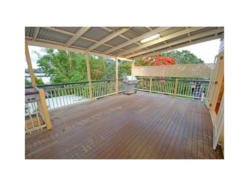 50 Ninth Avenue, Coorparoo QLD 4151