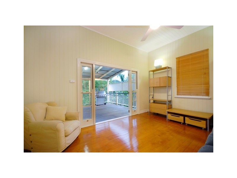 50 Ninth Avenue, Coorparoo QLD 4151