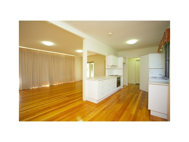 23 Perihelion Street, Coorparoo QLD 4151