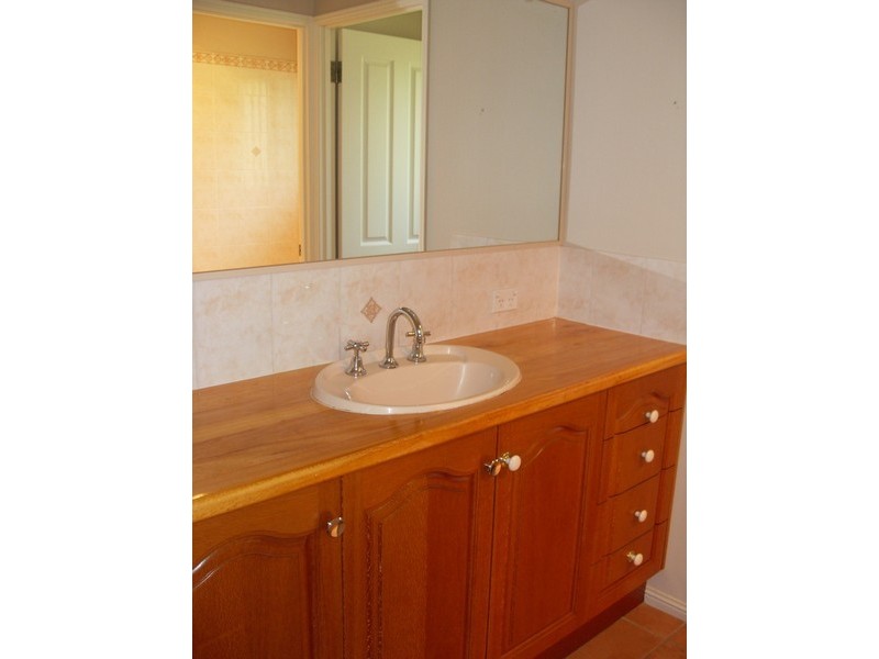 33 Silkyoak Way, Albany Creek QLD 4035