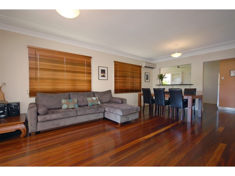 39 Walker Street, Coorparoo QLD 4151