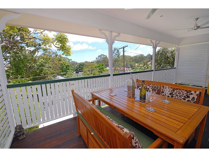 39 Walker Street, Coorparoo QLD 4151