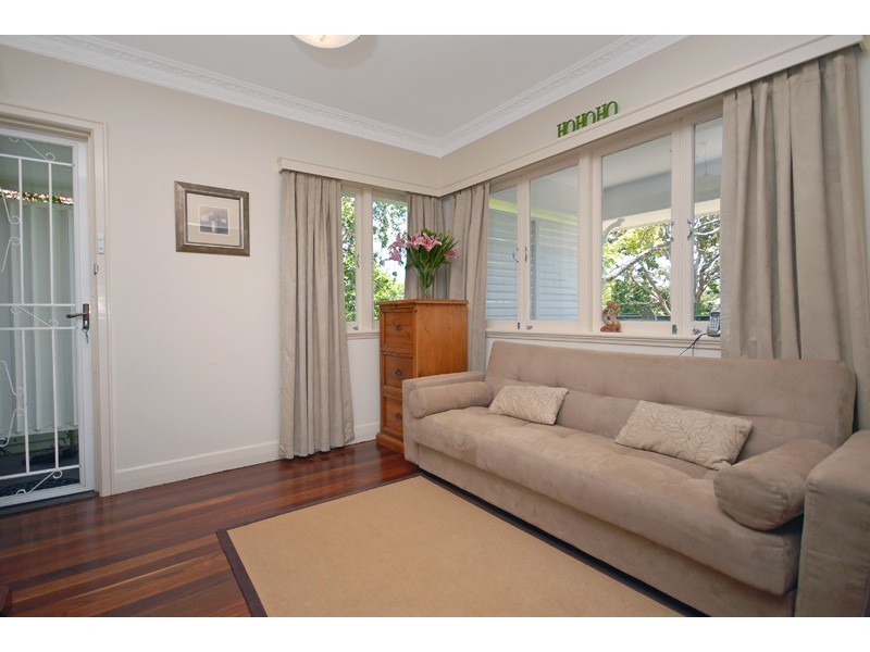 39 Walker Street, Coorparoo QLD 4151