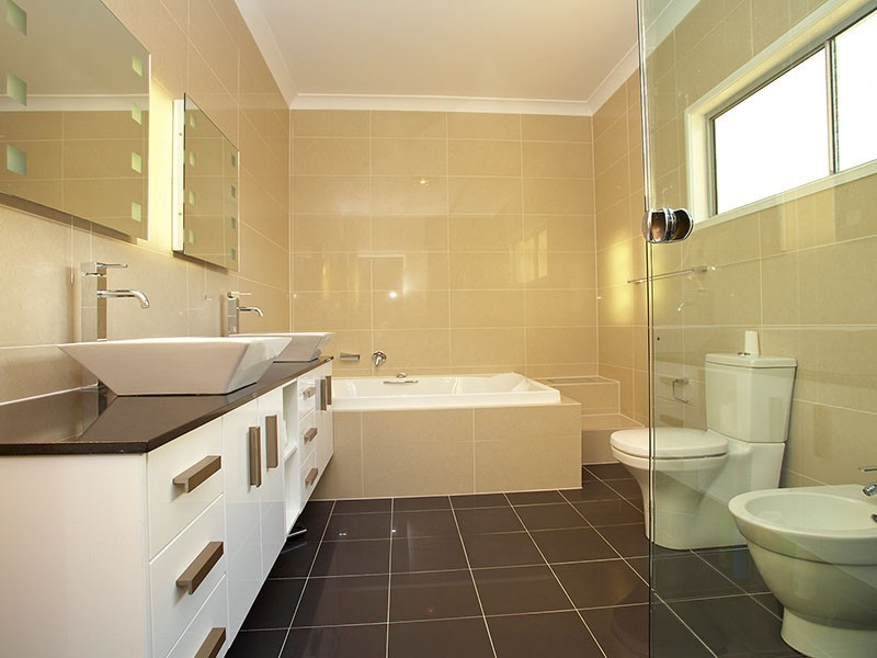 105 Strong Avenue, Graceville QLD 4075