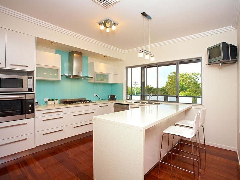 41 Oxley Drive, Holland Park QLD 4121