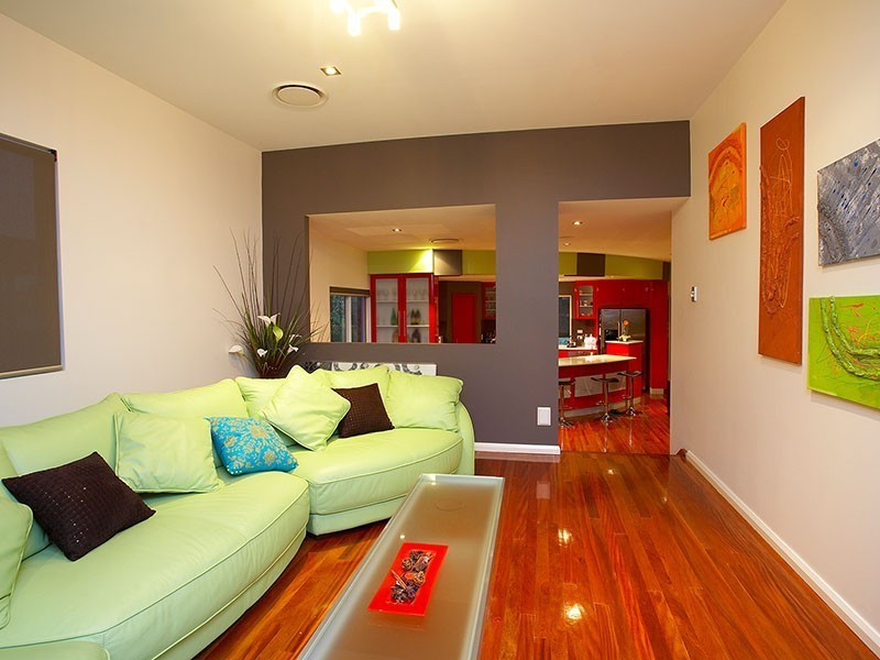 19 Garden Street, Greenslopes QLD 4120