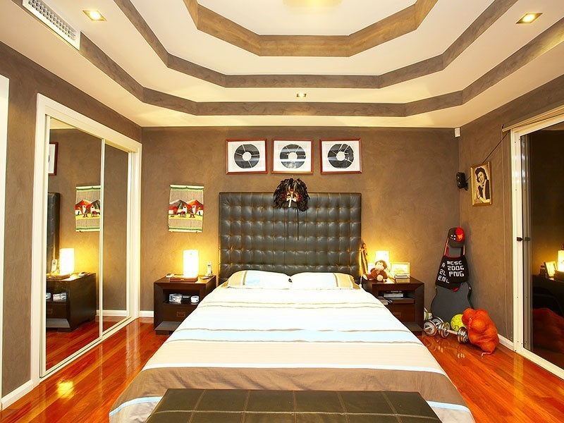 19 Garden Street, Greenslopes QLD 4120