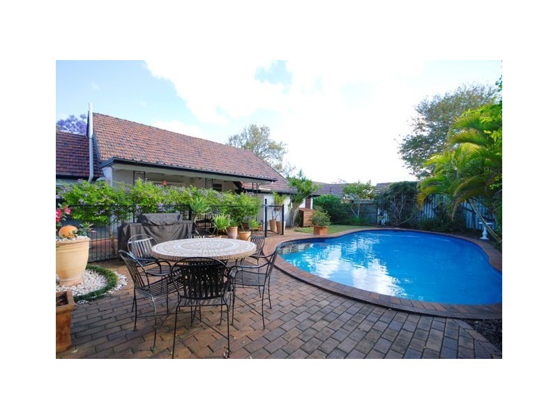 37 Marshall Road, Holland Park West QLD 4121