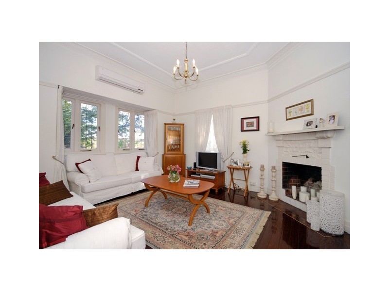 37 Marshall Road, Holland Park West QLD 4121