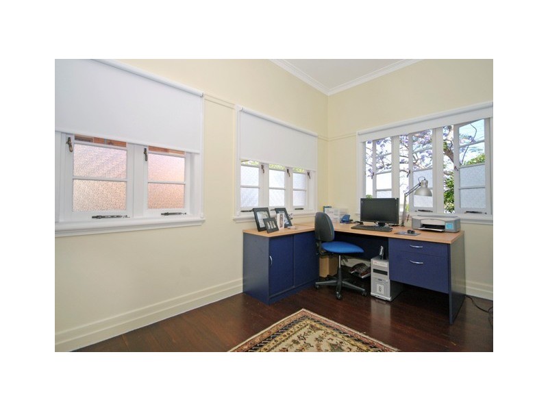 37 Marshall Road, Holland Park West QLD 4121