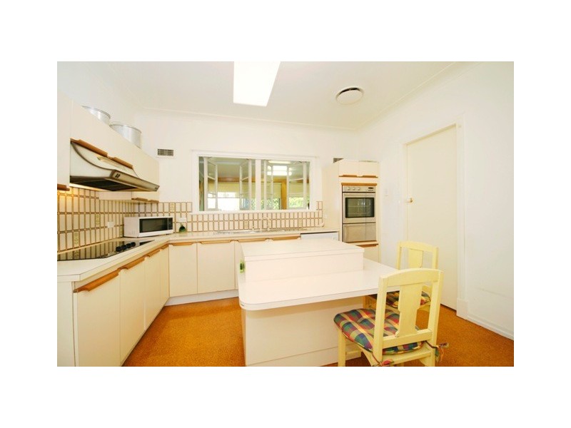 207 Chatsworth Road, Coorparoo QLD 4151