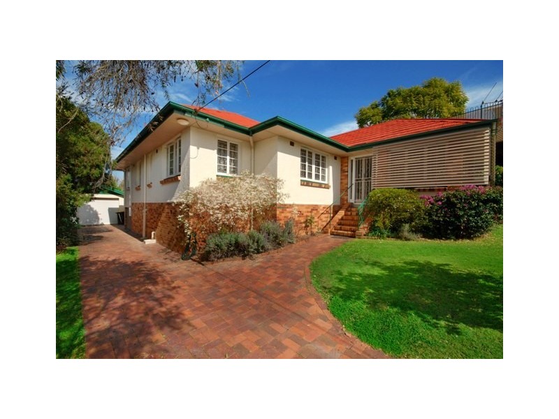 207 Chatsworth Road, Coorparoo QLD 4151