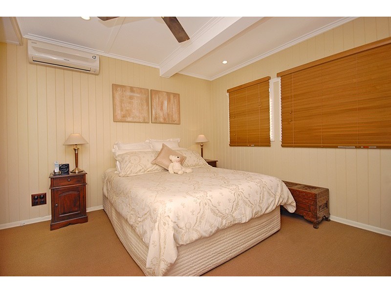 1194 Stanley Street East, Coorparoo QLD 4151