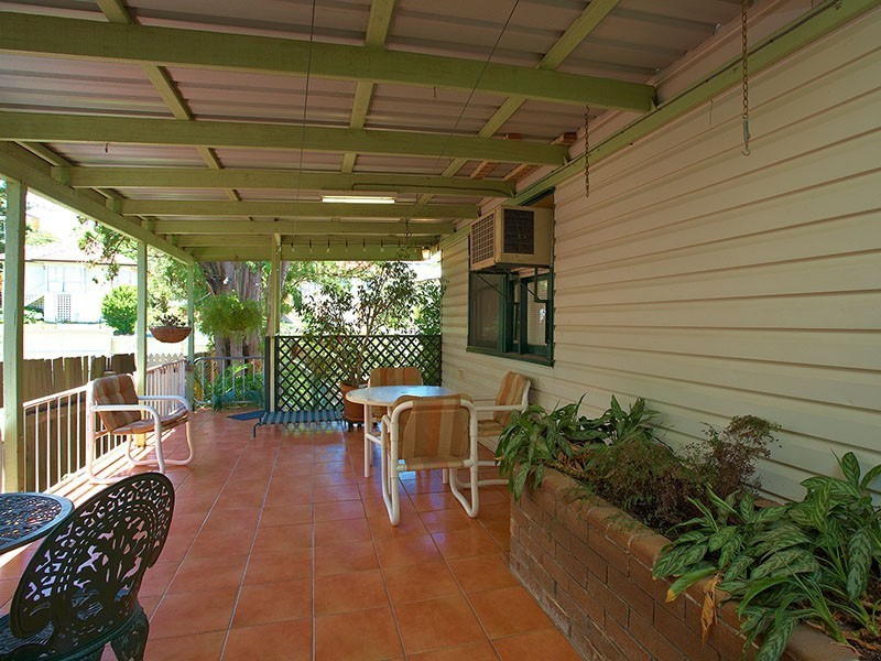 23 Wills Street, Coorparoo QLD 4151