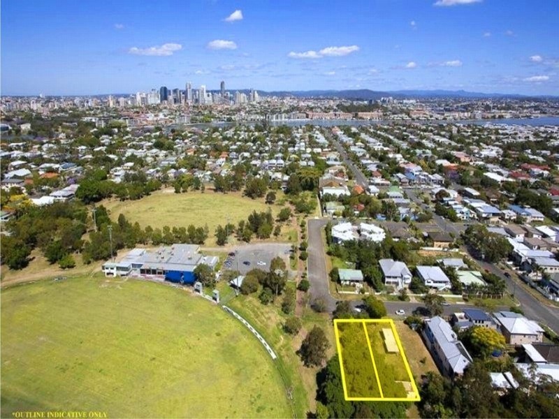 1 Oak Street, Hawthorne QLD 4171