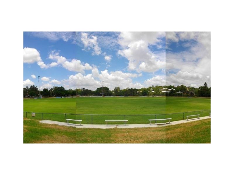 1 Oak Street, Hawthorne QLD 4171