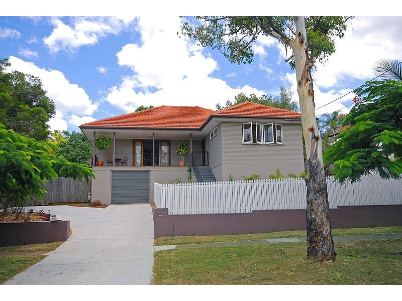 10 Sterculia Avenue, Holland Park West QLD 4121
