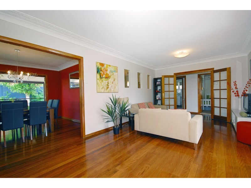 10 Sterculia Avenue, Holland Park West QLD 4121