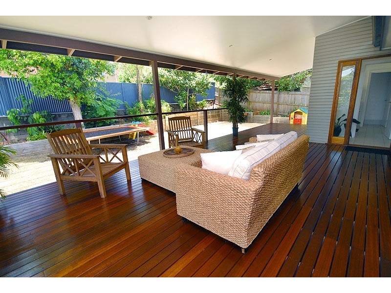 10 Sterculia Avenue, Holland Park West QLD 4121