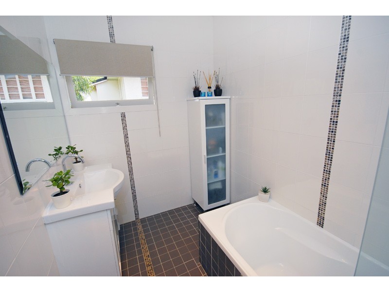 10 Sterculia Avenue, Holland Park West QLD 4121